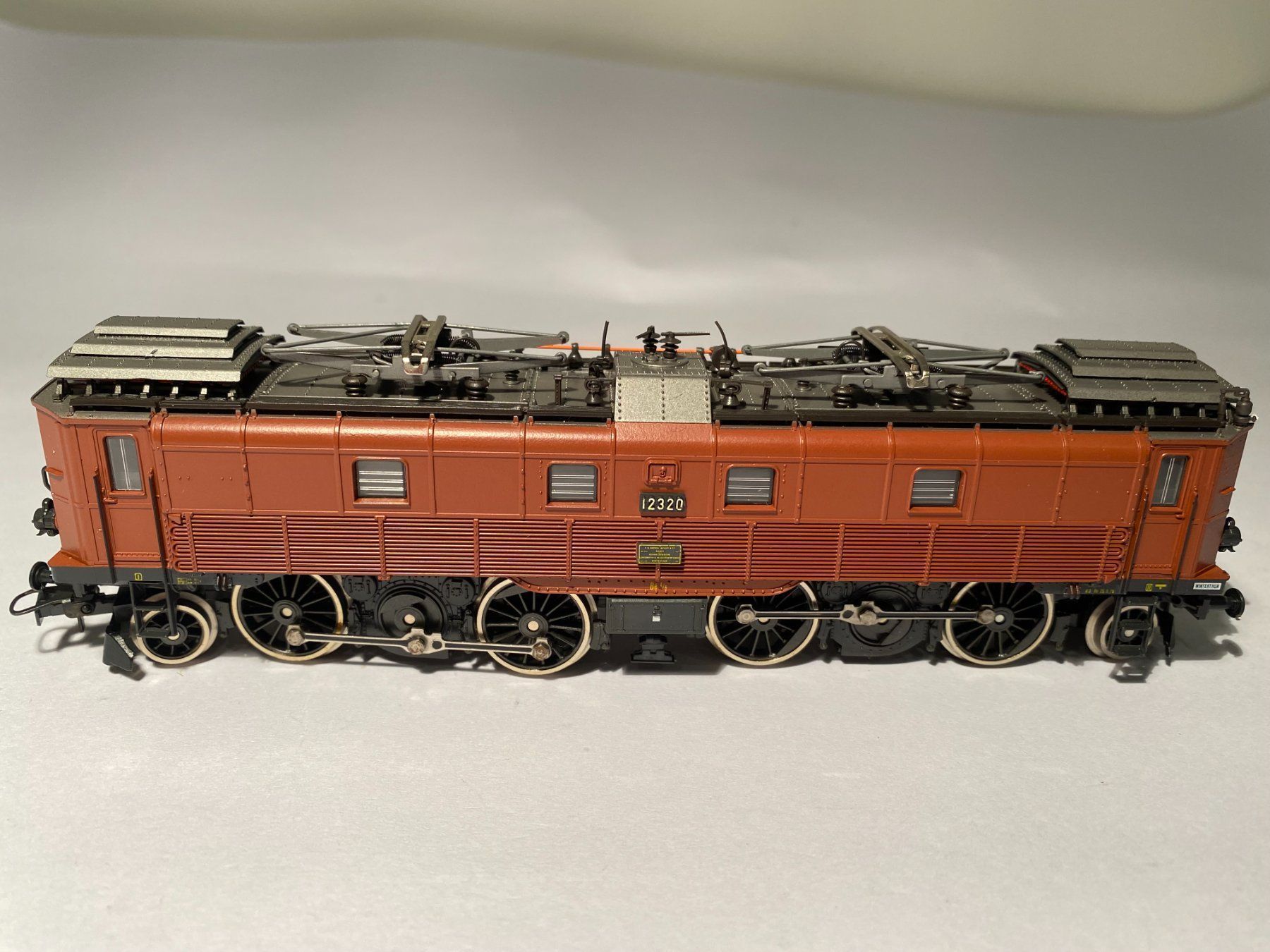 Roco Modelleisenbahnen: ROCO E-Lok BE 4/6 SBB braun 04191B DC Analog – Gebraucht aus Buchrain von Modellbahn11 2