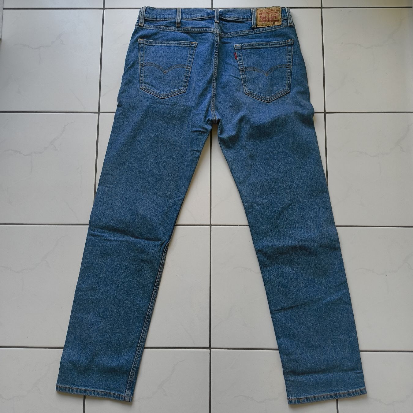 Levi's Jeans: Levi's 505 Regular Fit Jeans, Grösse 38/34 – Nuovo e nell'imballaggio originale da Uitikon Waldegg venduto da PJLS1 1