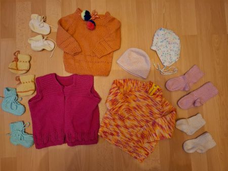 Warme Wollkleider für Babys 56 bis 68