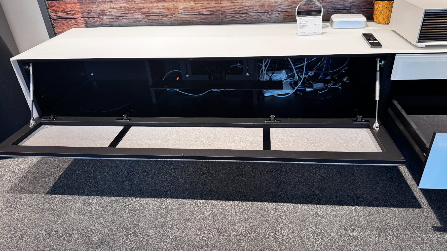 Spectral Mobili TV: Spectral Sideboard Ameno weiss – Usato da Zofingen venduto da Bolligerag 6