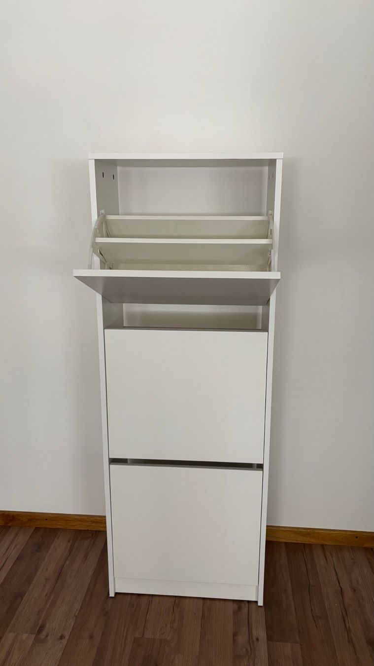 Ikea Armadi: Schuhschrank weiss mit 3 Fächern – Usato da Bern venduto da xabern 1