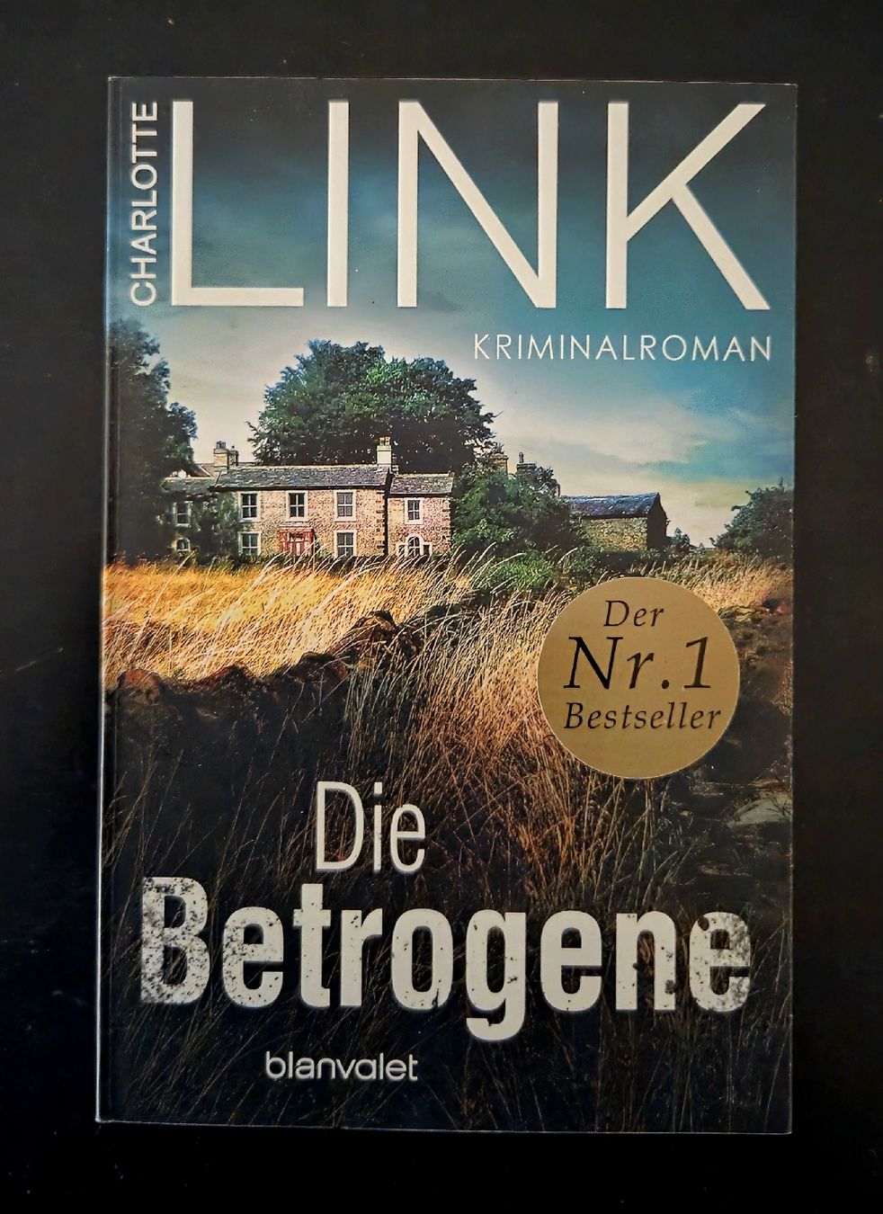 Libri: Die Betrogene – Usato da basel venduto da Mountainfreak