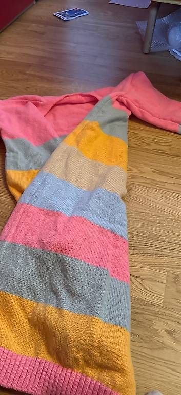 Pulls & Sweat-shirts: Langarmstrickjacke farbig neu Gr. S – D'occasion à Grindelwald par hintkar 1