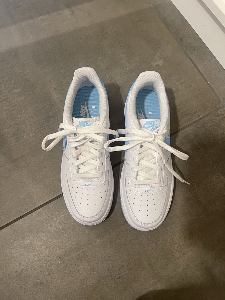 Nike Scarpe da uomo: Nike Air Force 1 – Nuovo (secondo la descrizione) da Triesen venduto da sar_zq6h 1