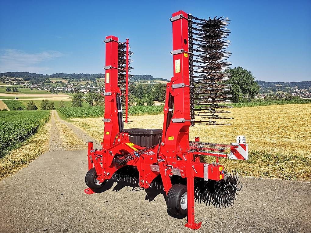 Tutte le macchine: Pöttinger Rollhacke Rotocare V6600 – Usato da Triengen venduto da wer_ly67 2