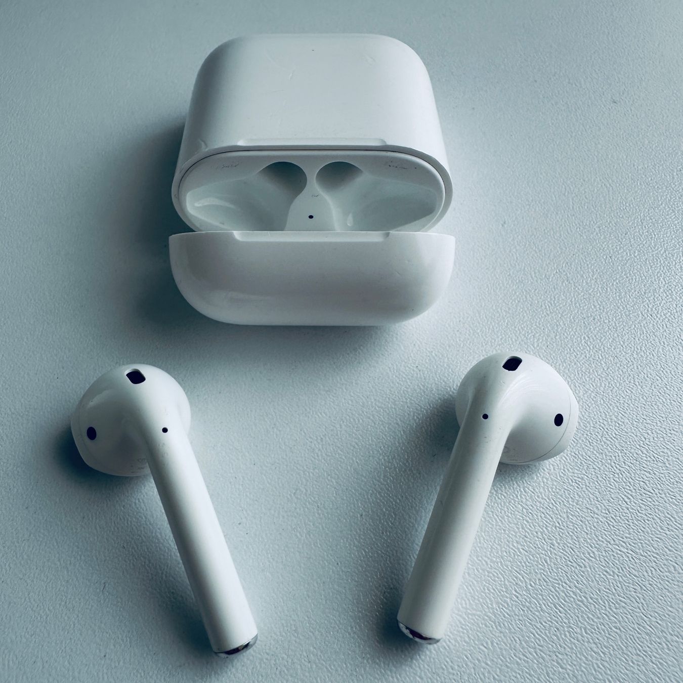 Apple Cuffie: Original Apple AirPods 2 Kopfhörer Wireless Lightning Kabel – Usato da Basel venduto da MY.AIRPODS.SHOP 3