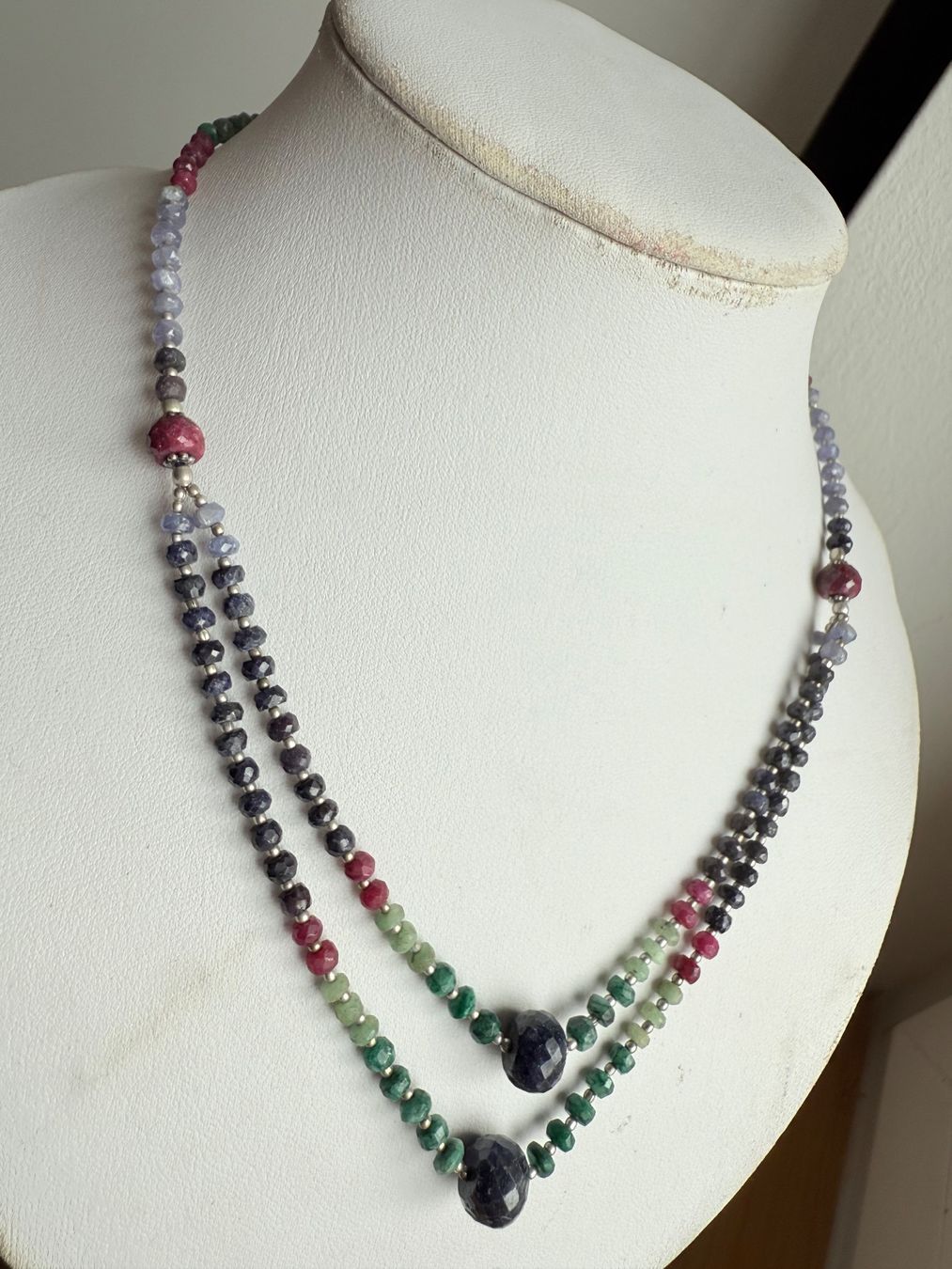Catenine: Wunderschöne Kette, Rubin, Saphir, Smaragd NEU – Nuovo e nell'imballaggio originale da Basel venduto da Chili007 7