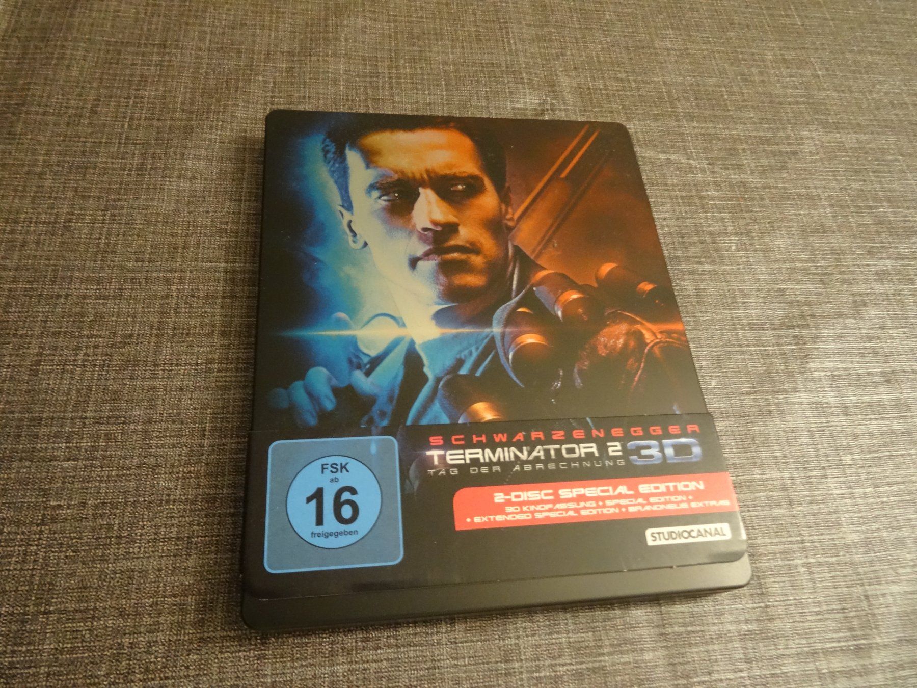 Alle DVDs: Terminator 2 3D Judgment Day Blu-ray Steelbook – Gebraucht aus Olten von Disc-Verkauf