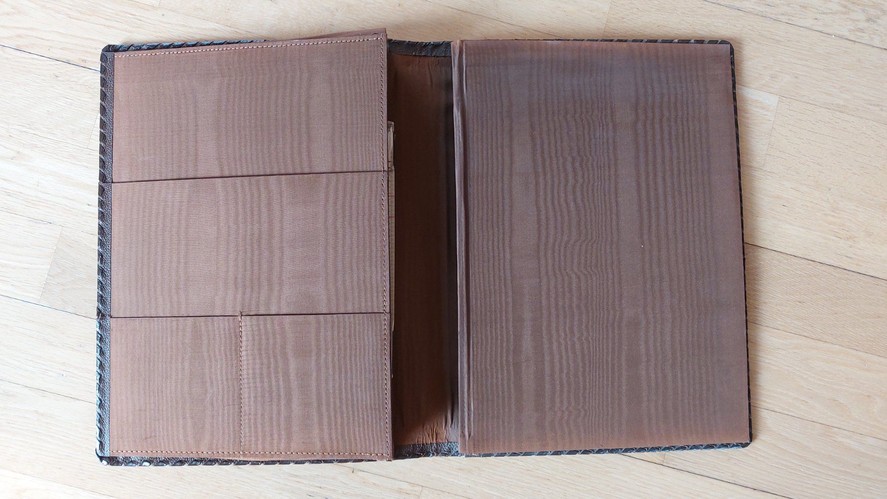 Valigie & Borse: Antik Dokumentenmappe Leder – Usato da Oberdiessbach venduto da wasserfreak 4