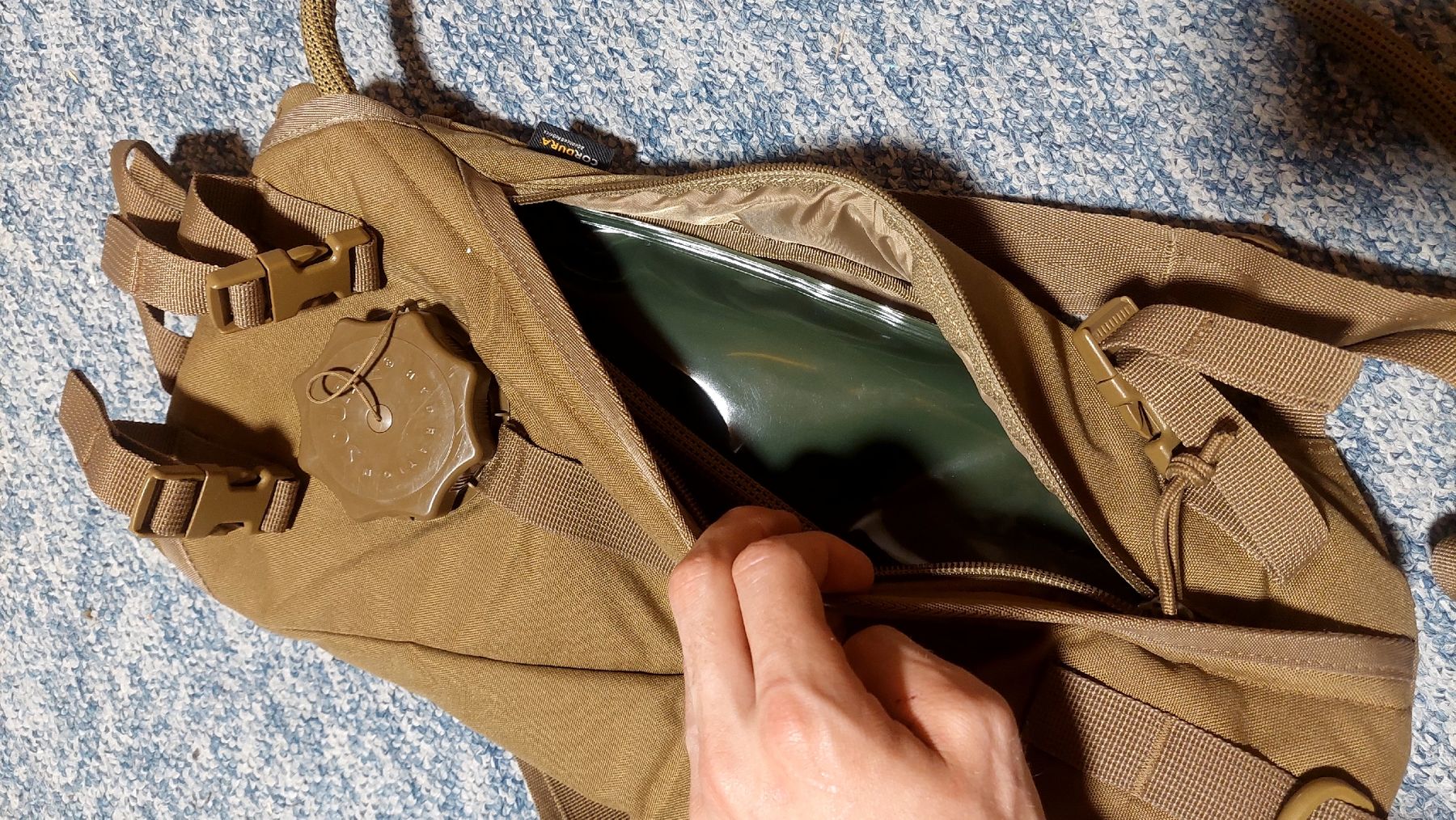 Schweizer Armee Zaini: Trinkrucksack 3Liter – Nuovo (secondo la descrizione) da Andwil SG venduto da adr_7gnk 4