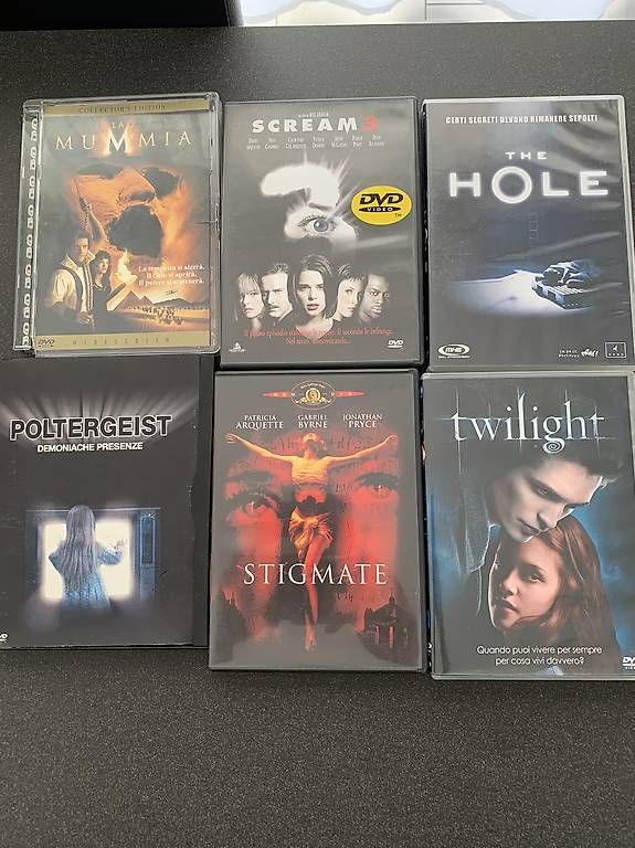 Tous les DVDs: Vendo DVD – D'occasion à Cugnasco par sal_8sf7