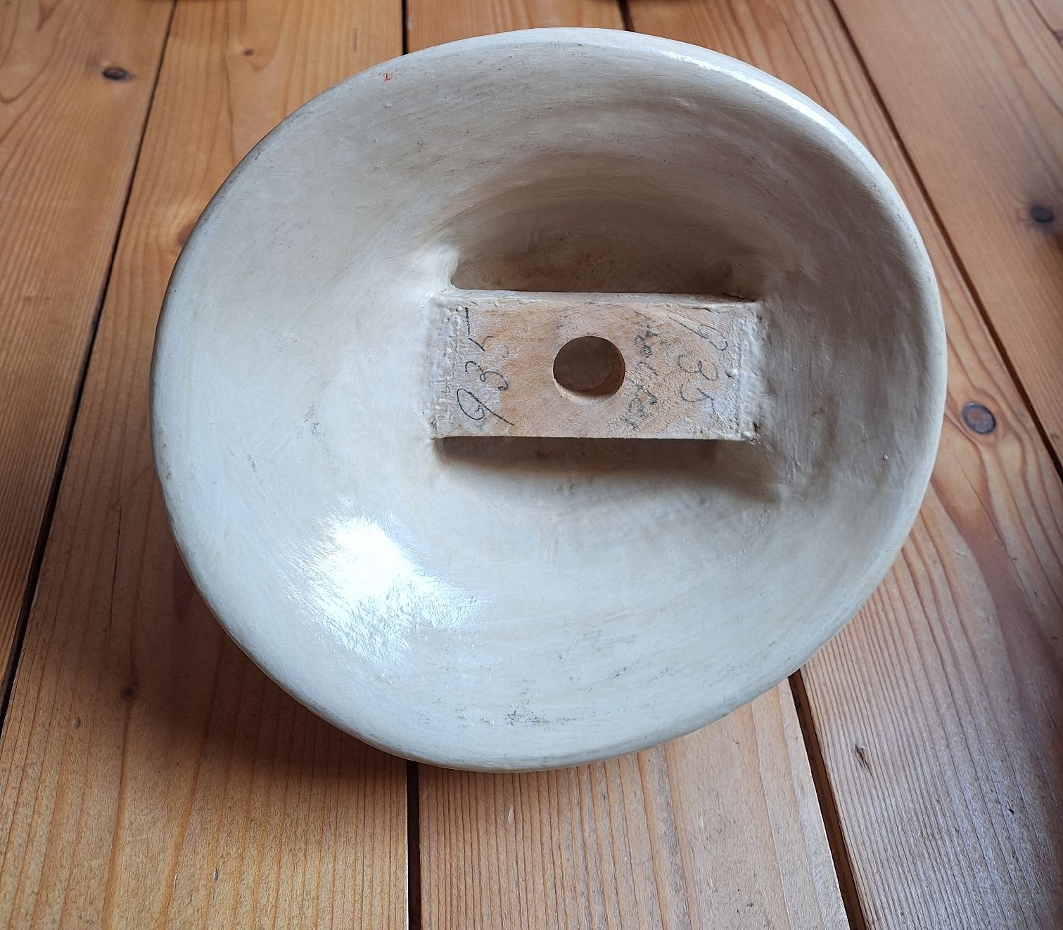 Copricapi, berretti & cappellini: 4 Vintage Hutformen Holz  – Usato da Züberwangen venduto da Christine55 4