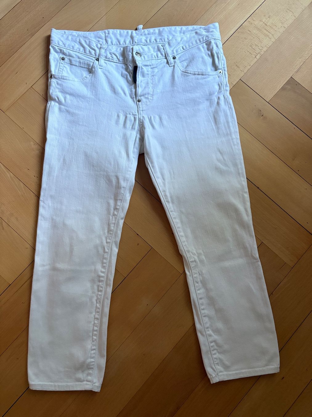 Dsquared2 Jeans: Dsquared2 Jeans Weiss, Grösse 42 – D'occasion à Winterthur par Lepetitprince18