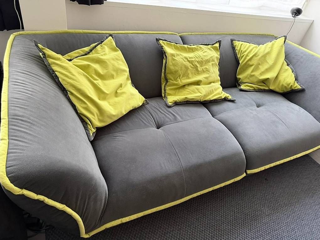 Divani: Neuwertiges Sofa zu verkaufen – Usato da Zürich venduto da buschi86 1
