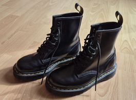 NEU Dr. Martens Vegan