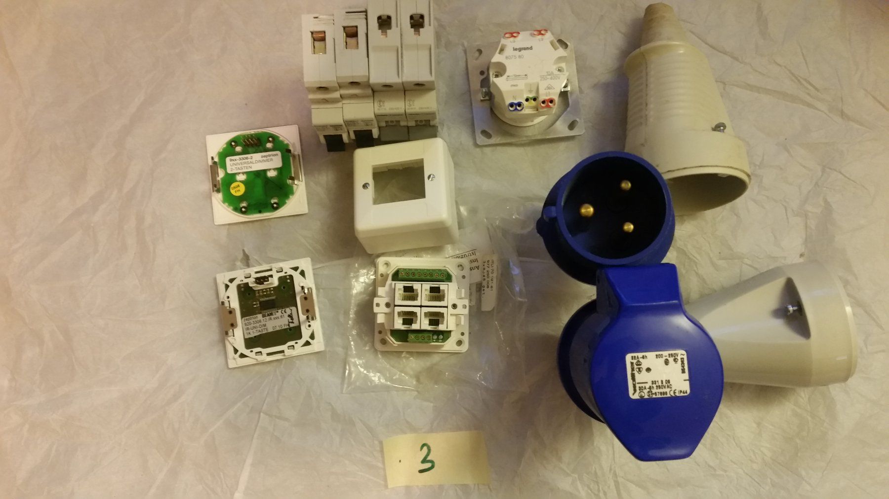 Spine: Matériel électrique d'occasion – Usato da Moudon venduto da Amaroli7 1