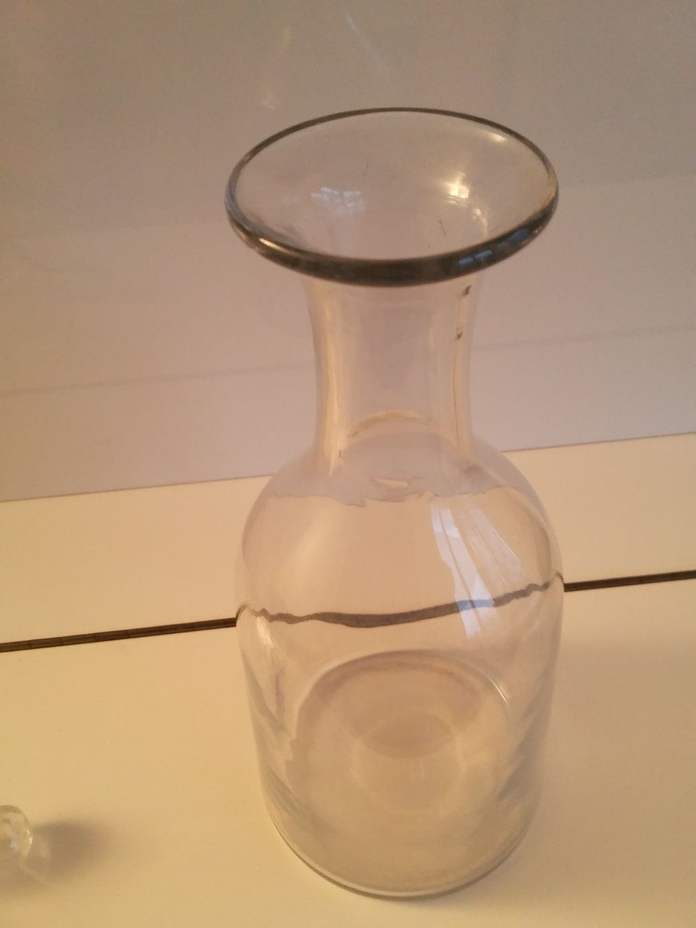Caraffe: Elegante Glaskaraffe – Usato da Zollikerberg venduto da Dogon 2