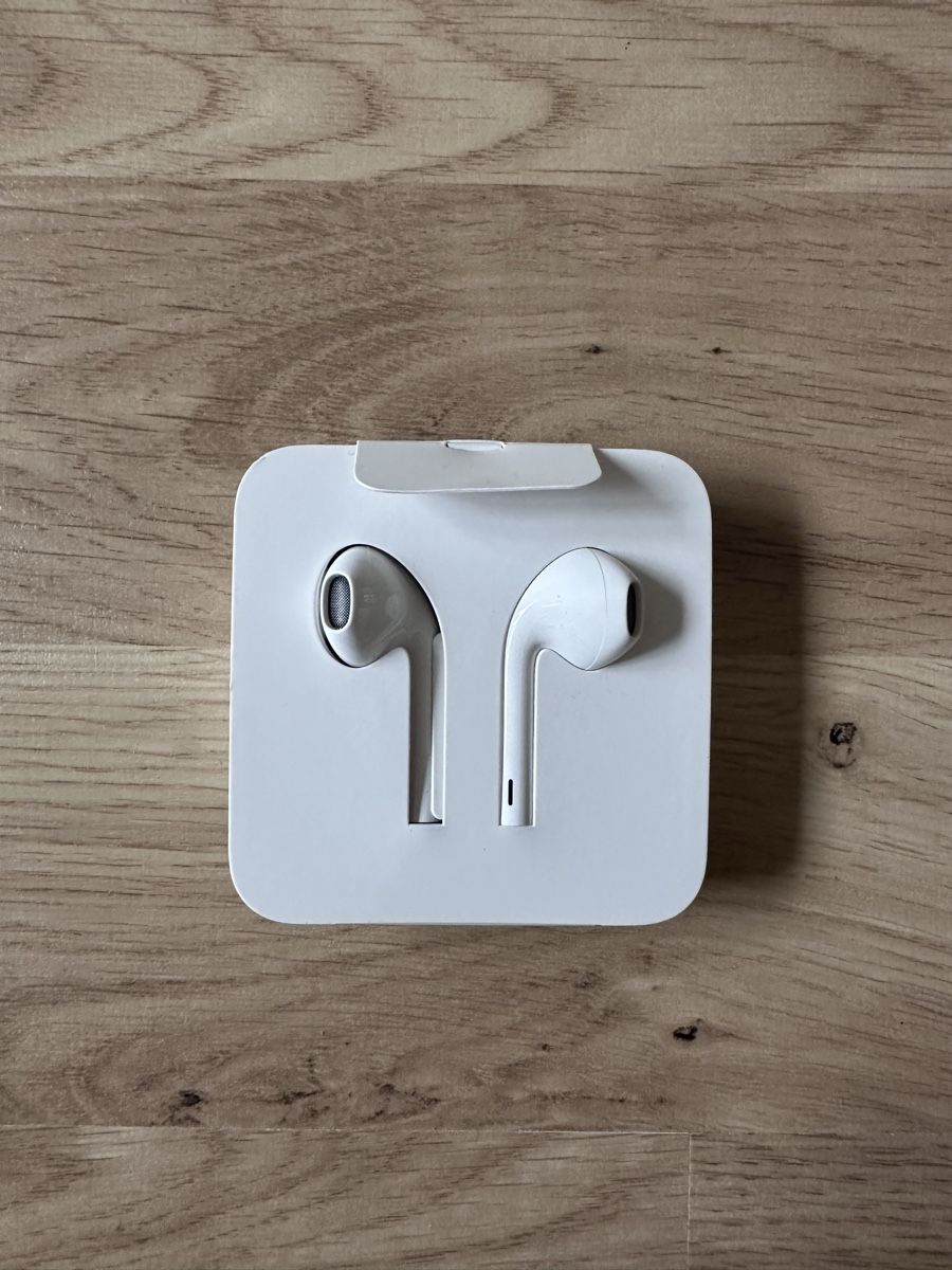 Apple Casques audio: Apple EarPods – Neuf avec emballage d'origine à Rikon im Tösstal par EliasGerber