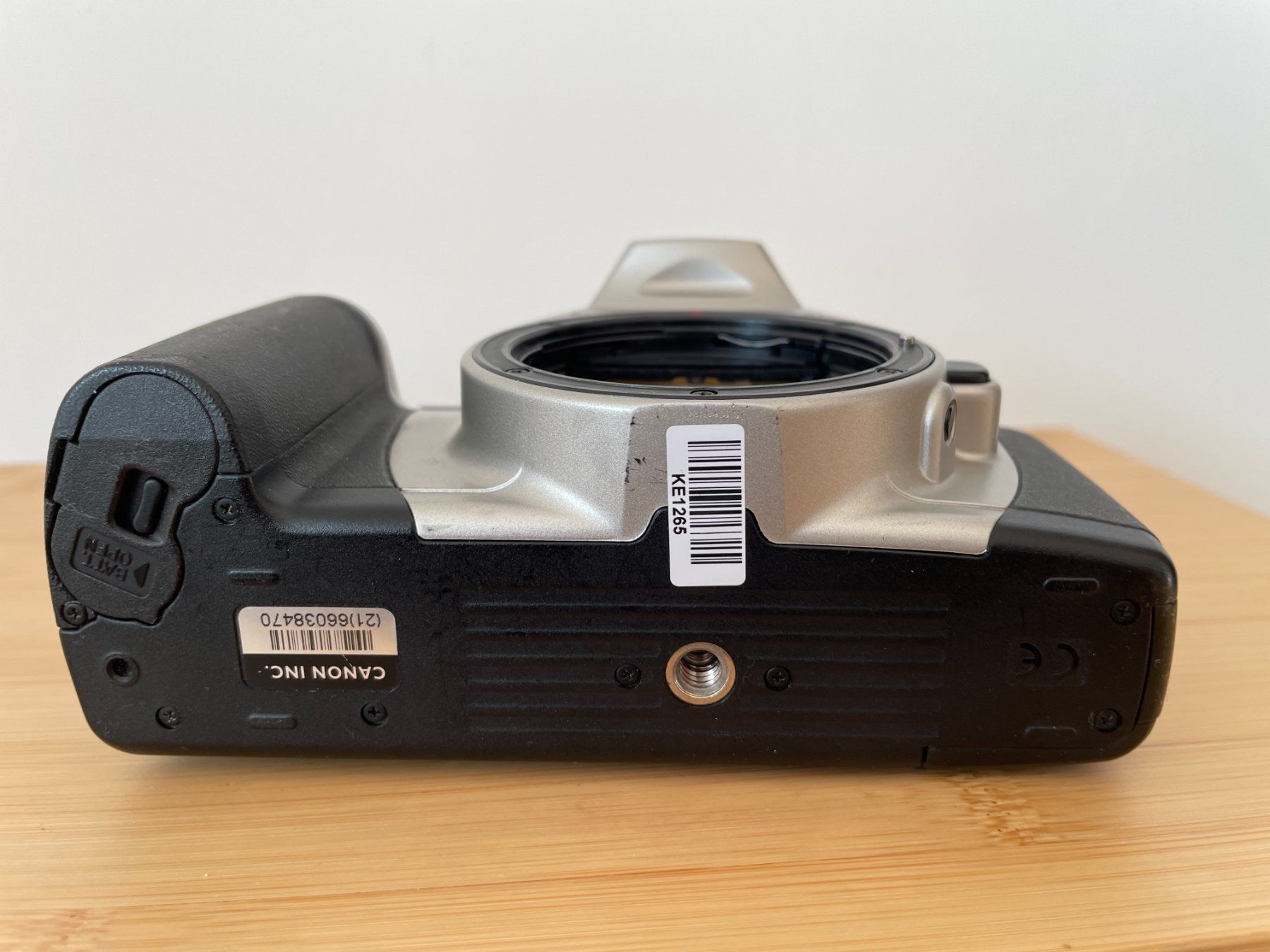 Canon Fotocamera: Canon EOS 300 – Usato da Petit Lancy venduto da gil_hr6v 4