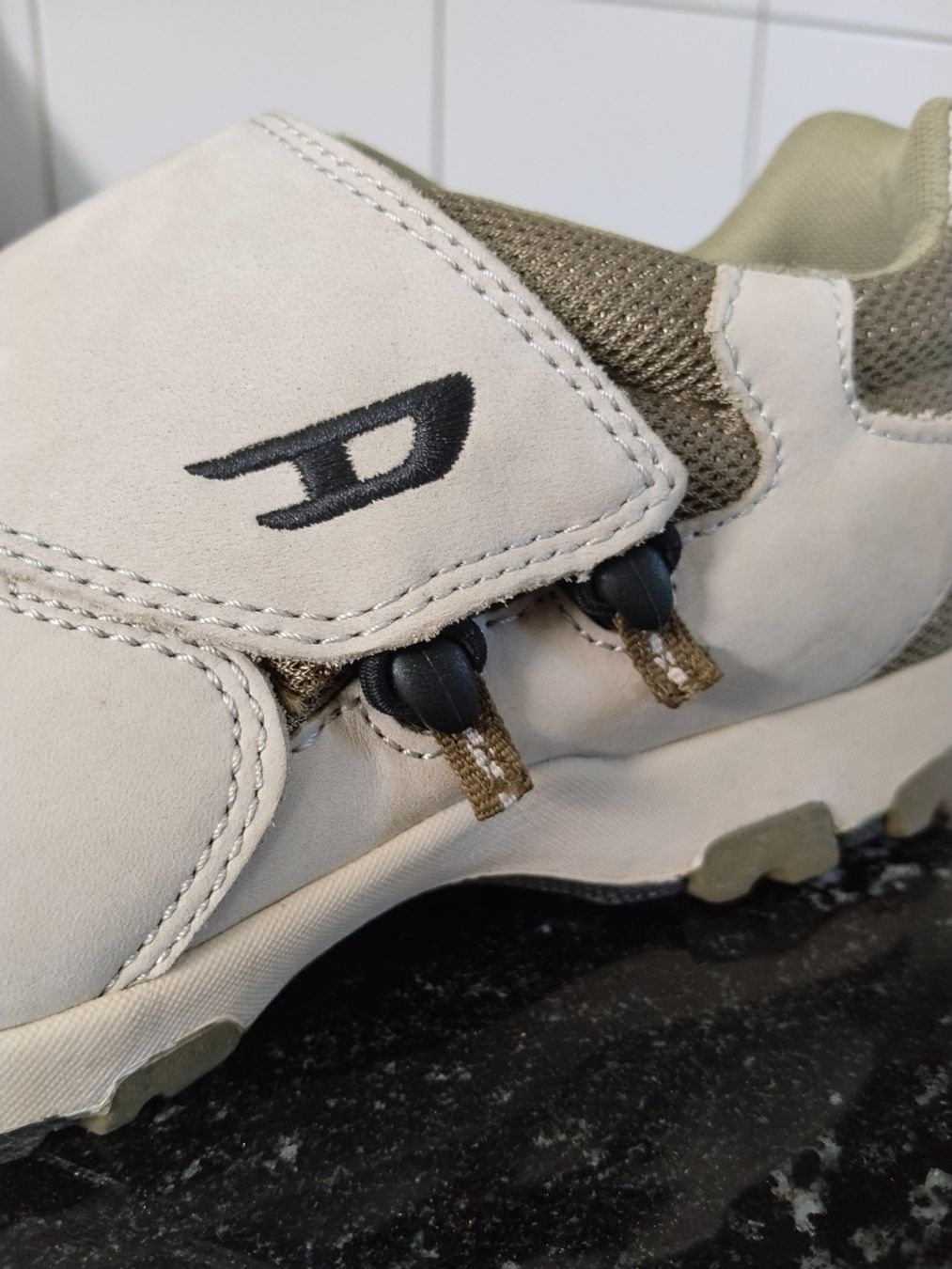 Diesel Chaussures hommes: Diesel schuhe sneakers vintage 2000 – D'occasion à Orvin par Ahx 4