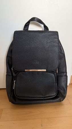 Schwarzer Kunstleder Rucksack