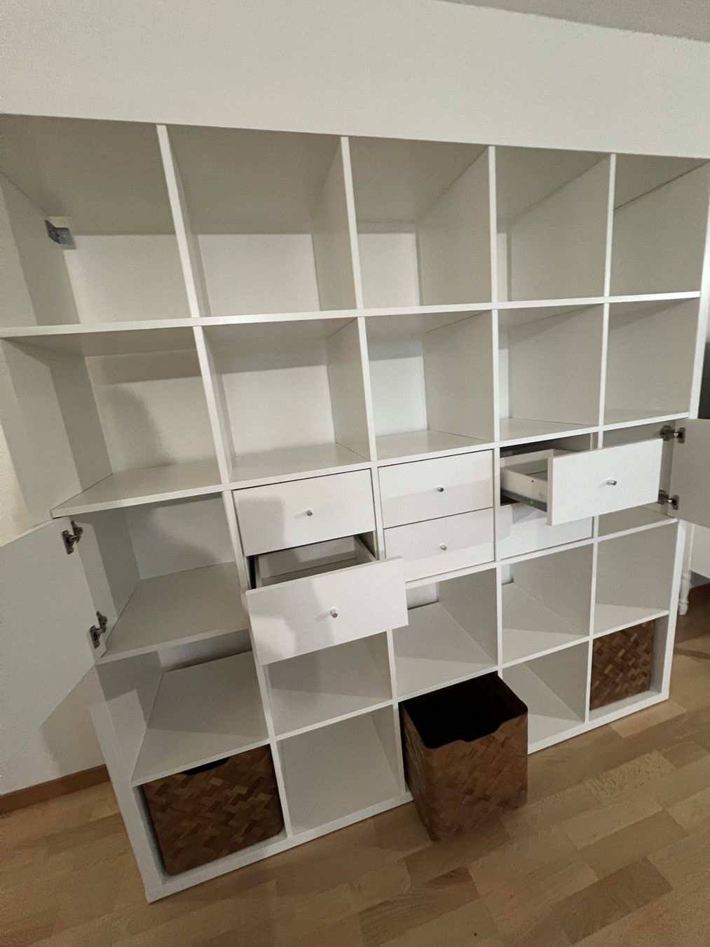 Ikea Scaffali: Kallax weiss 5x5, 182x182cm – Usato da Widen venduto da MerlinMim2004 3