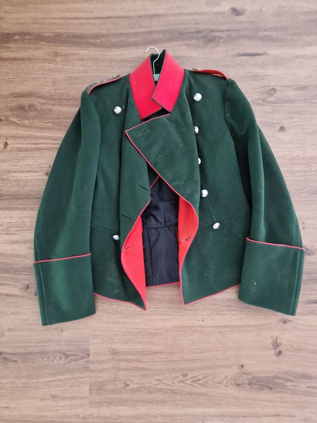 Uniformi: Uniform – Usato da Hasle b. Burgdorf venduto da mir_qk9d