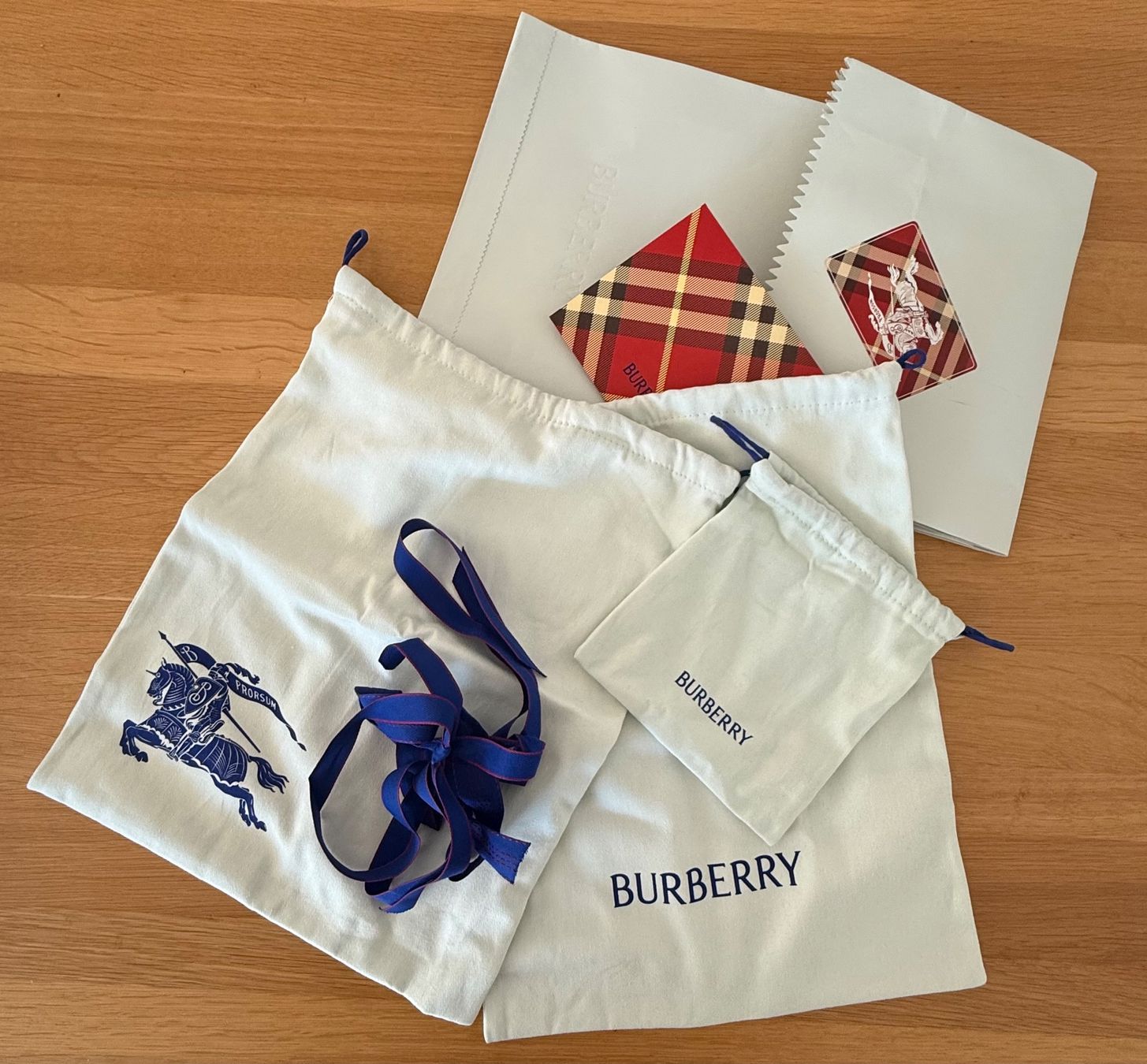 Burberry Altro in Decorazioni & Accessori: Original Burberry Geschenkboxen Set – Usato da Basel venduto da Rouge. 2