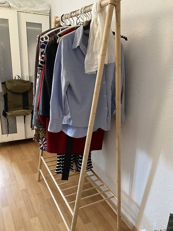 Guardaroba: Holz Garderobe – Usato da Seftigen venduto da Hanna030