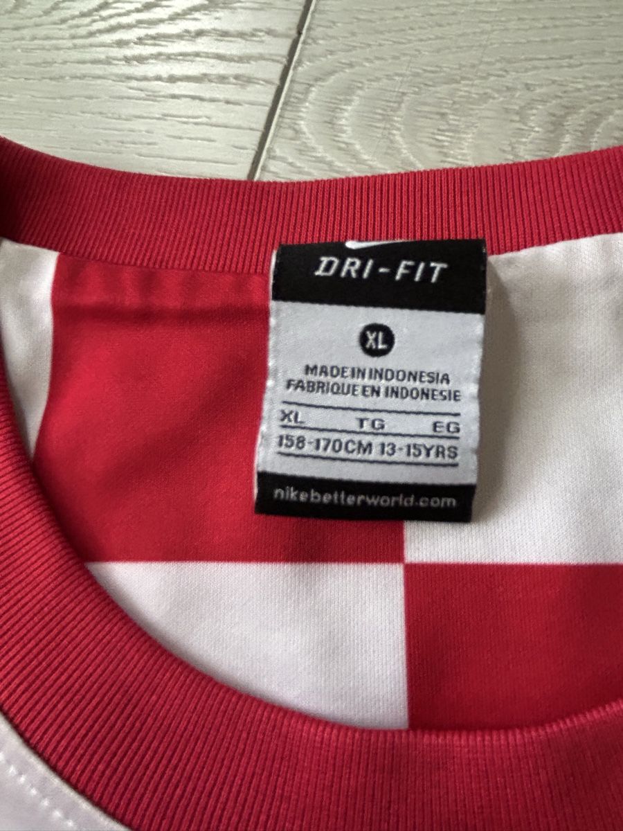 Nike Lotti & Set di vestiti: Kleiderpaket Nike(Sport)Gr.158-170 – Usato da Strengelbach venduto da Xycy 9