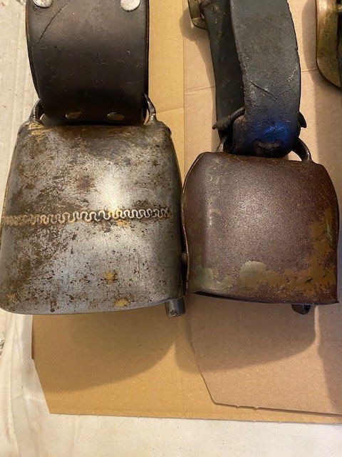 Cloches & sonnailles: 3 X KUHGLOCKEN /SCHELLEN – D'occasion à Chur par silbermon 6