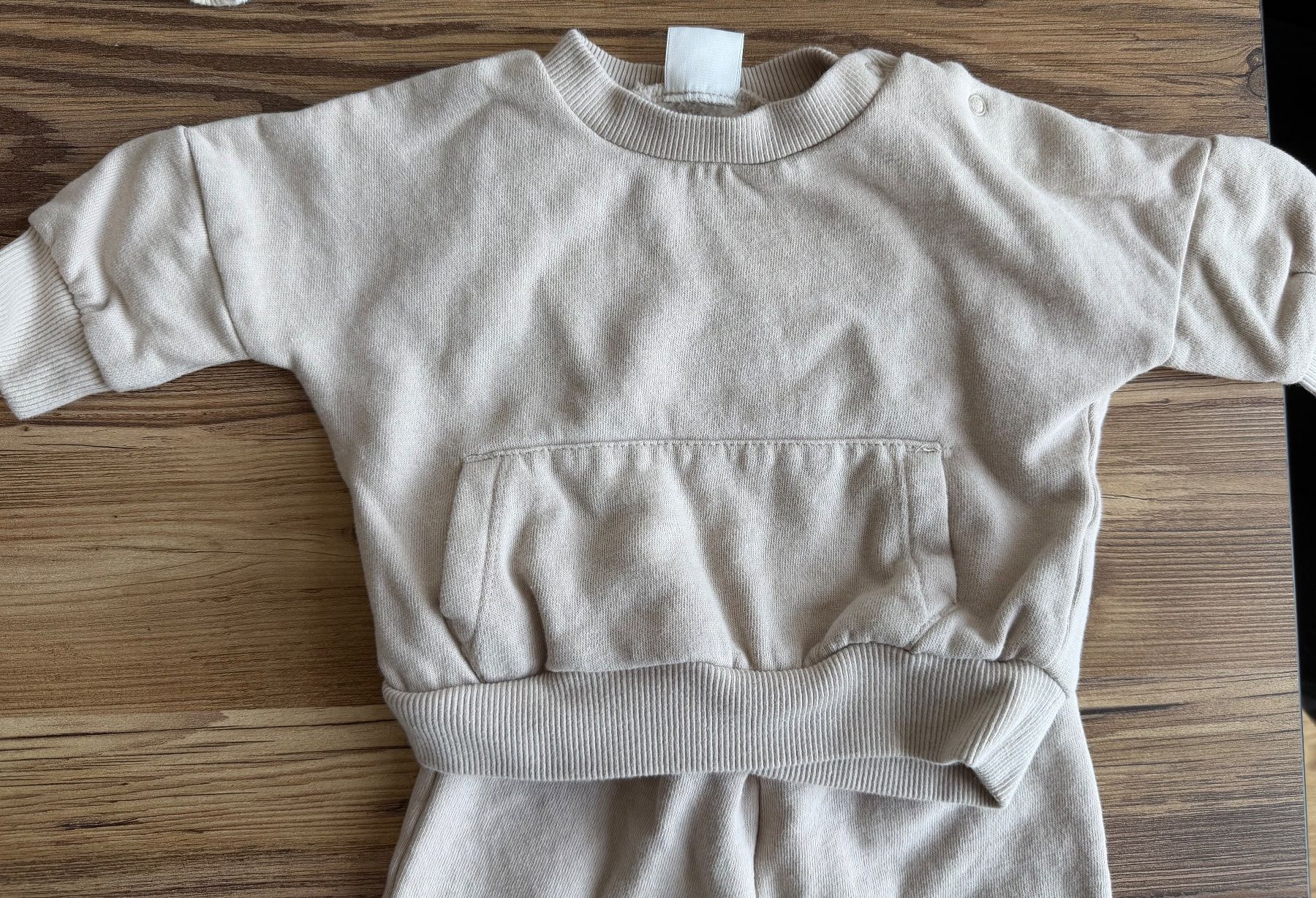 Next Lotti di vestiti: Next Baby Tracksuits (3 Pack) – Usato da Horgen venduto da pam_l6cc 1