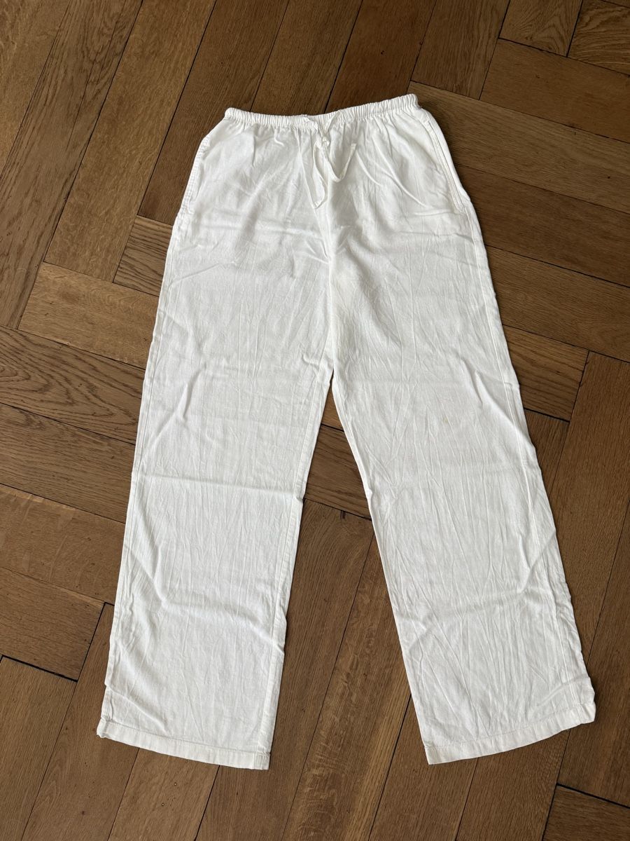 Bershka Hosen: Weisse stoffhose – Gebraucht aus Winterthur von adi_sqz