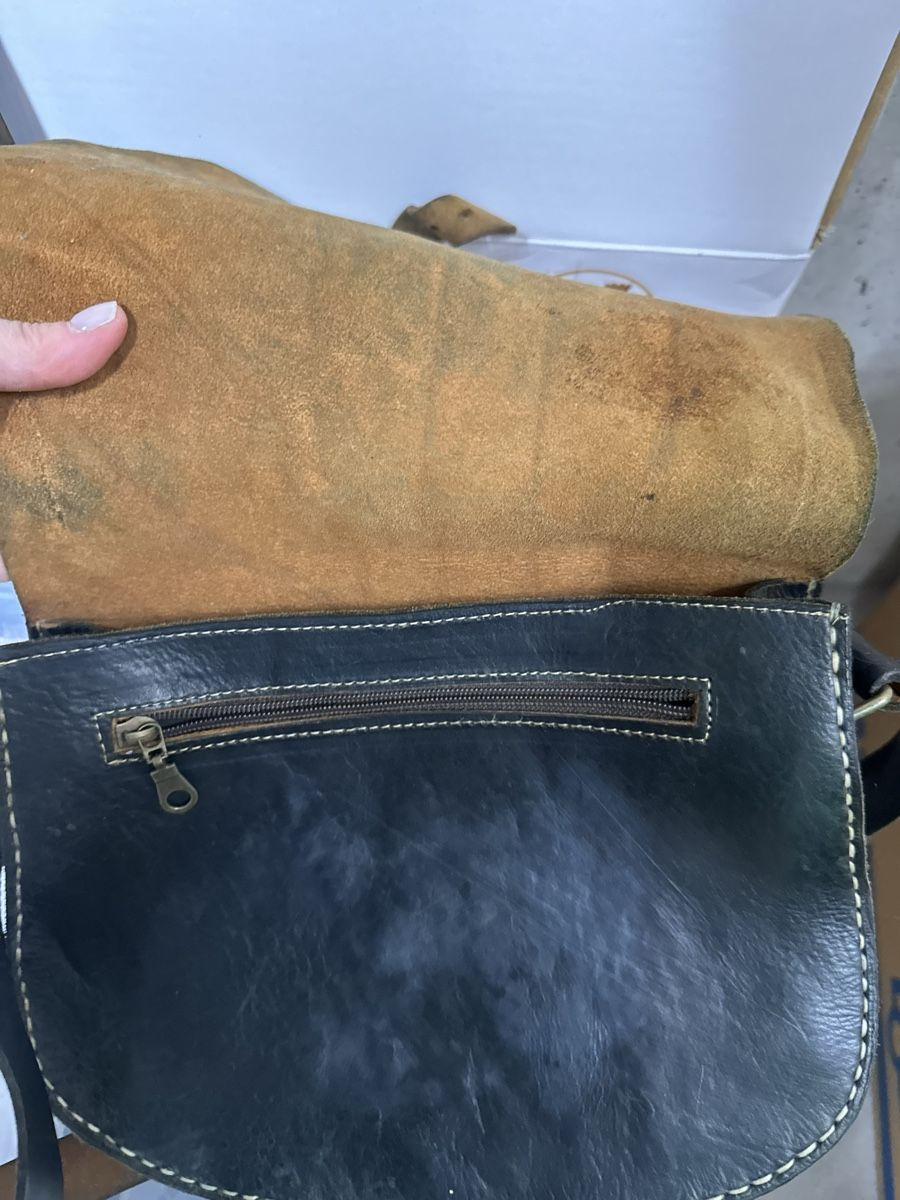 Borse da donna: Schwarze Leder Tasche – Usato da Zürich venduto da kri_6t8y 1