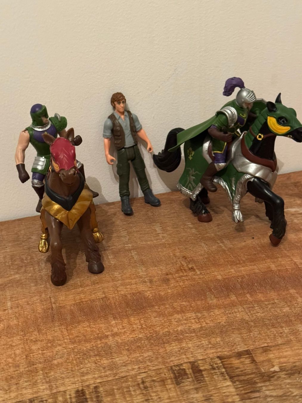 Statuette: Simba Ritterfiguren Set mit 2 Pferden und 3 Mann, Konvolutt – Usato da Uhwiesen venduto da mic_kd6g 4