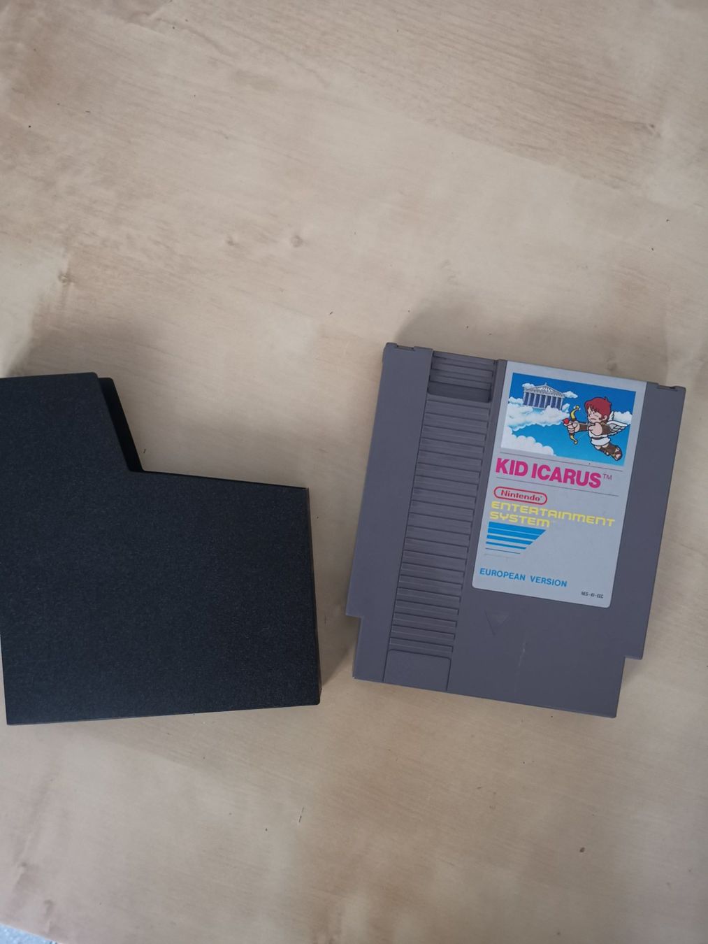 Nintendo Giochi: Nintendo Nes Kid Icarus – Usato da Mendrisio venduto da Spesetta 2
