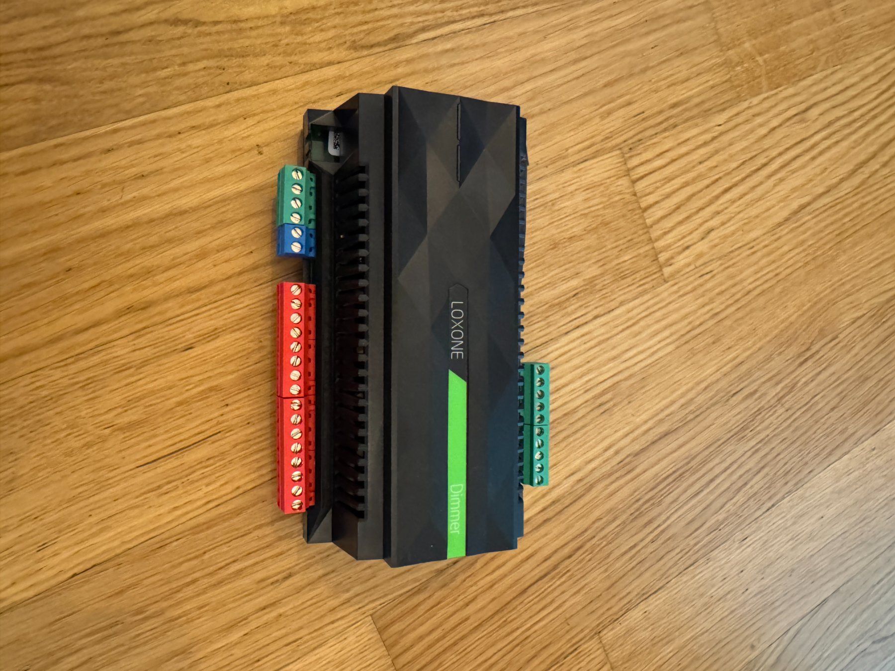 Loxone Componenti elettronici: Loxone Dimmer Extension – Usato da Oberglatt ZH venduto da Jones98