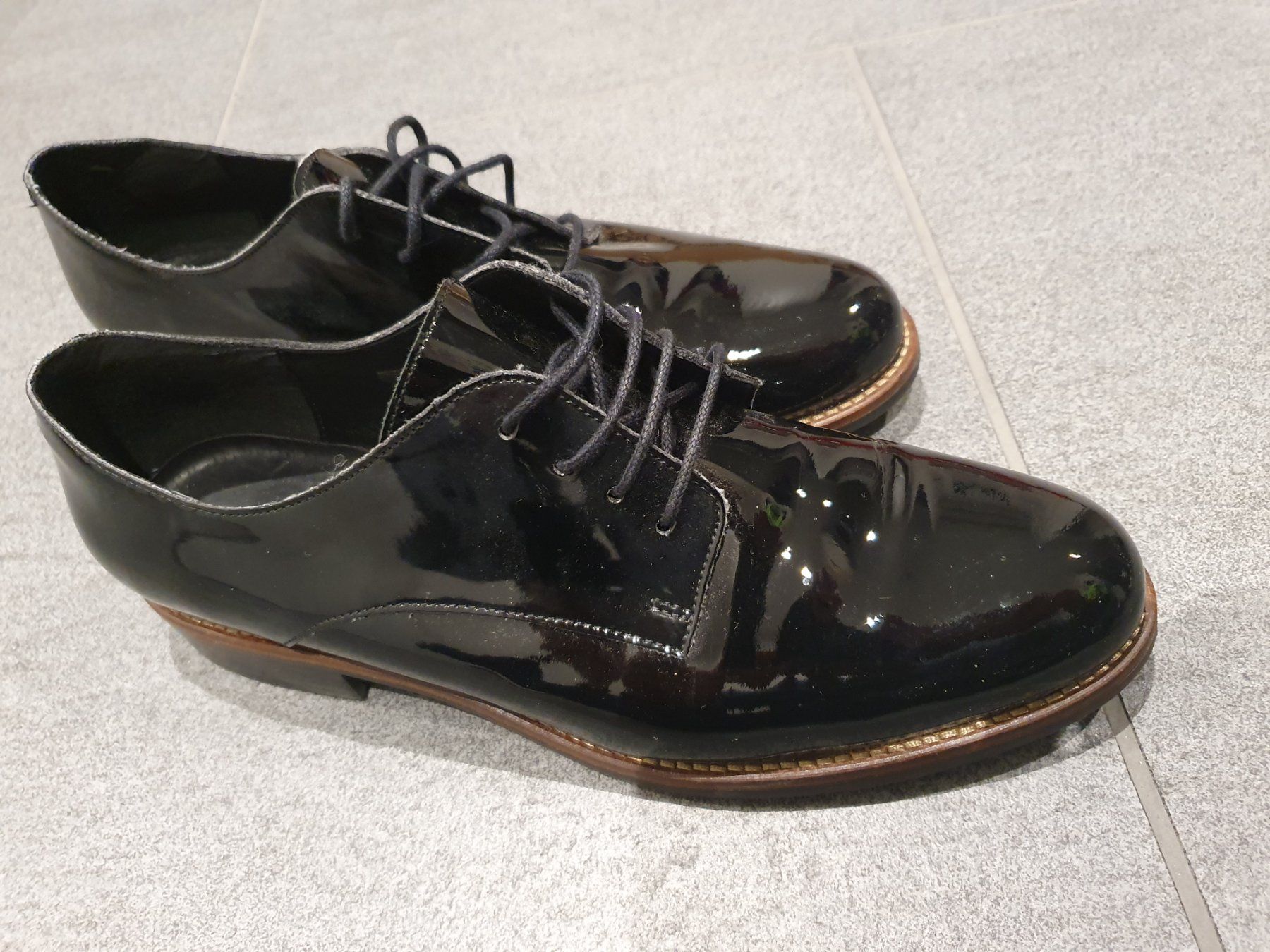 Roberto Santi Scarpe da donna: Damenschuh - Lackschuh Grösse 42 Roberto Santi – Nuovo (secondo la descrizione) da Altendorf venduto da MiriCaj 1