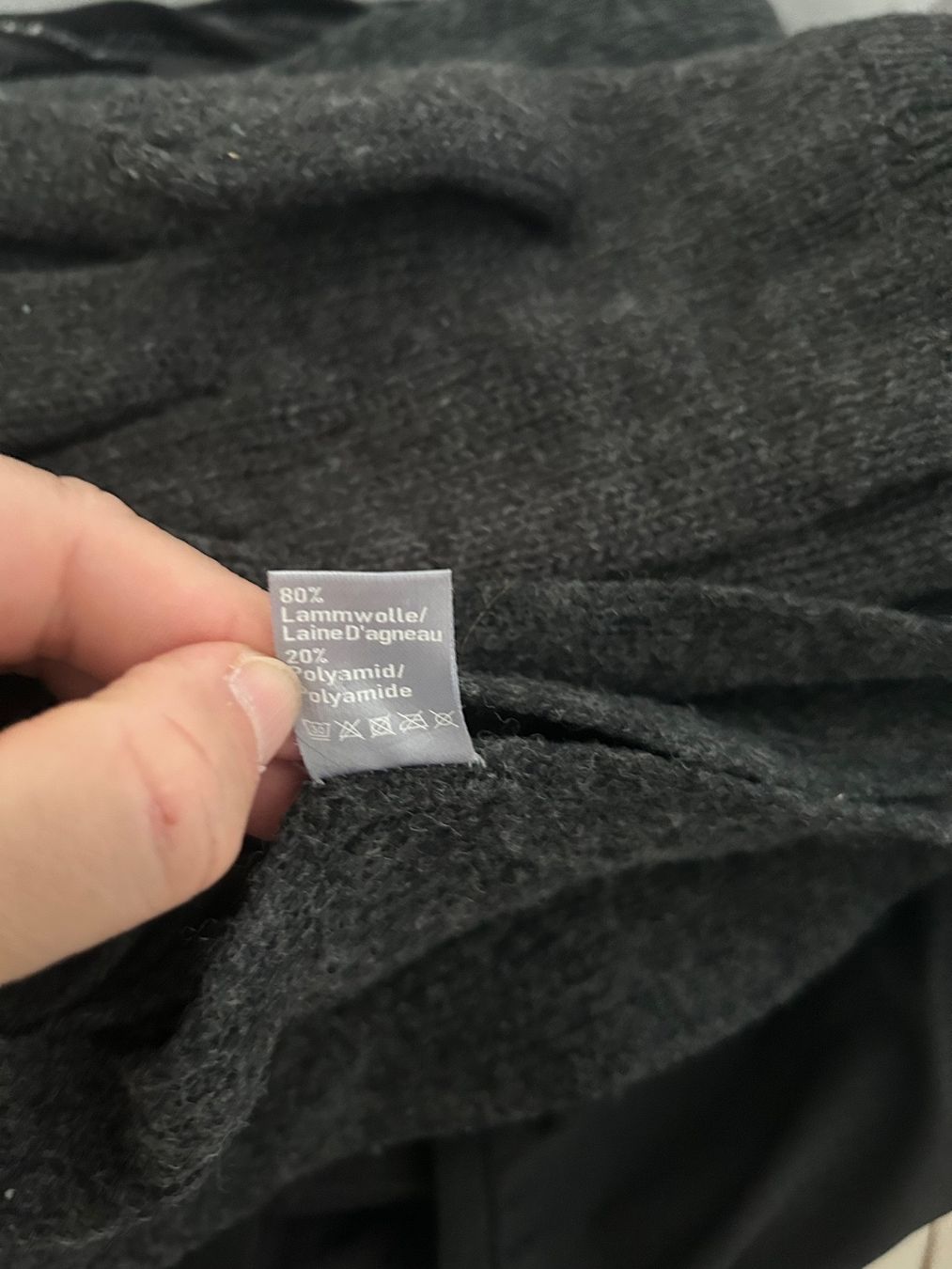 Lotti di vestiti: 80% Lammwolle Schal und Handschuhe Polyestern – Nuovo (secondo la descrizione) da Thalwil venduto da mar_pvx7 2