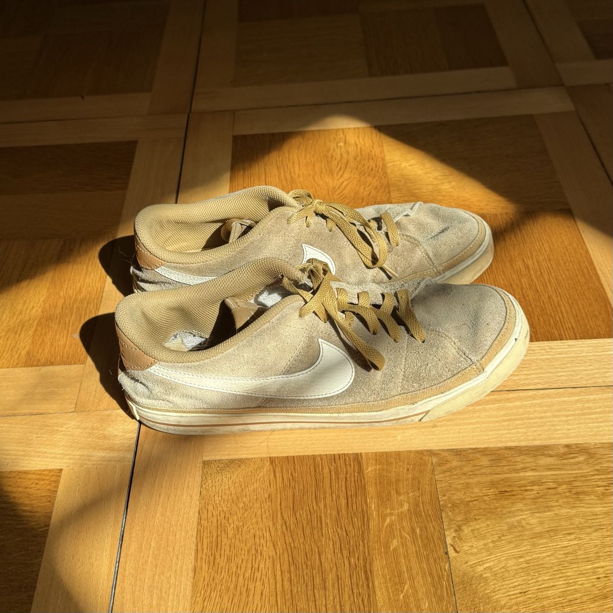 Nike Scarpe da uomo: Nike Blazer Low Suede Sneakers – Usato da solothurn venduto da mil_ja.t
