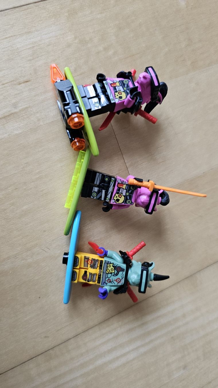 Lego Baukästen: Lego Ninjago 3 Figuren – Gebraucht aus Hinwil von Manife