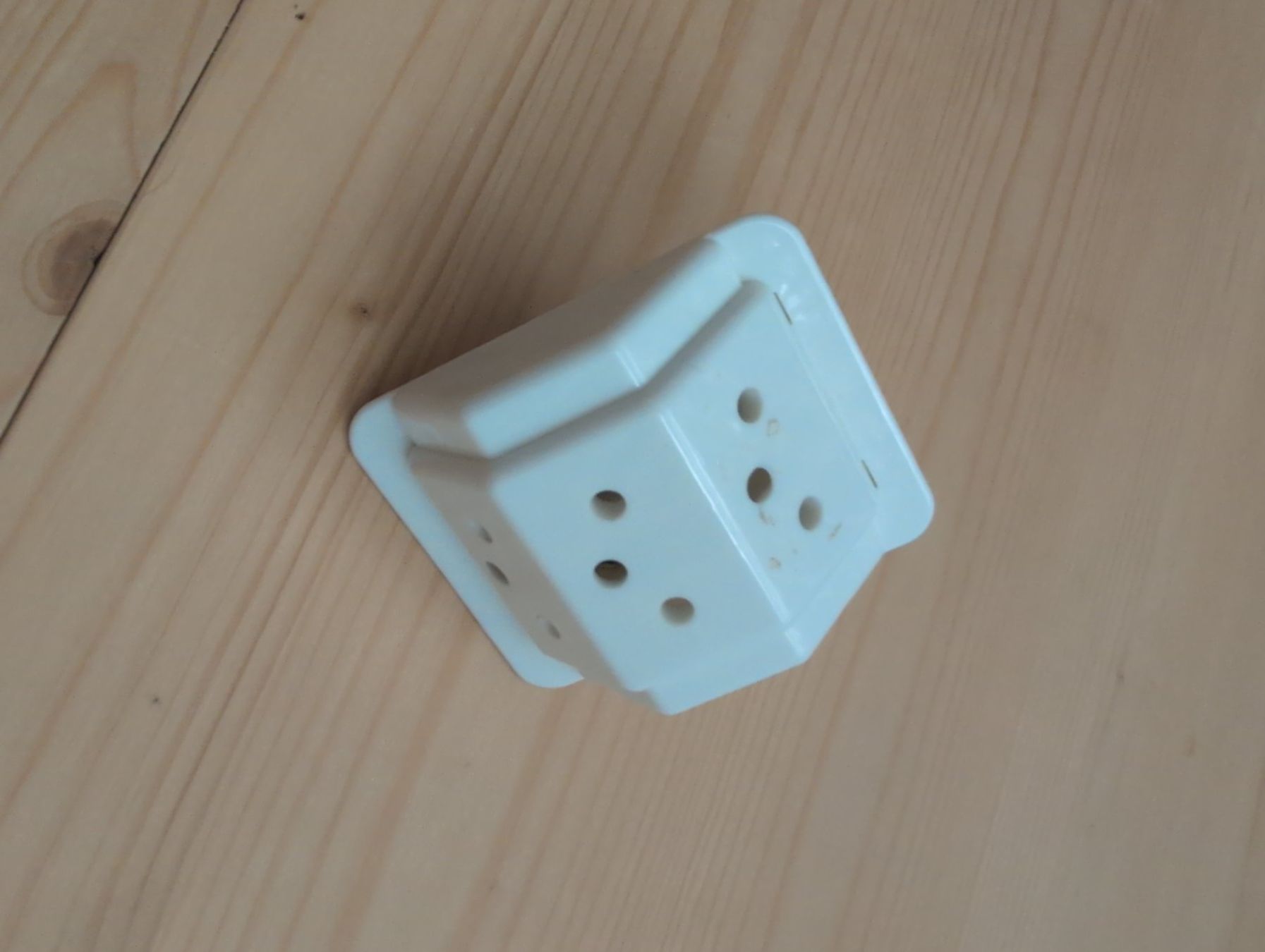 Fiches d'alim.: Mehrfachstecker 3xT12 weiss – D'occasion à Baden par lorenex