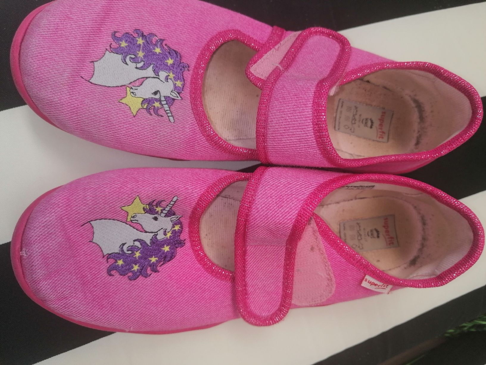 Scarpe per ragazzi: Pantoufles superFit gr 34 – Usato da Bassecourt venduto da Adeli16