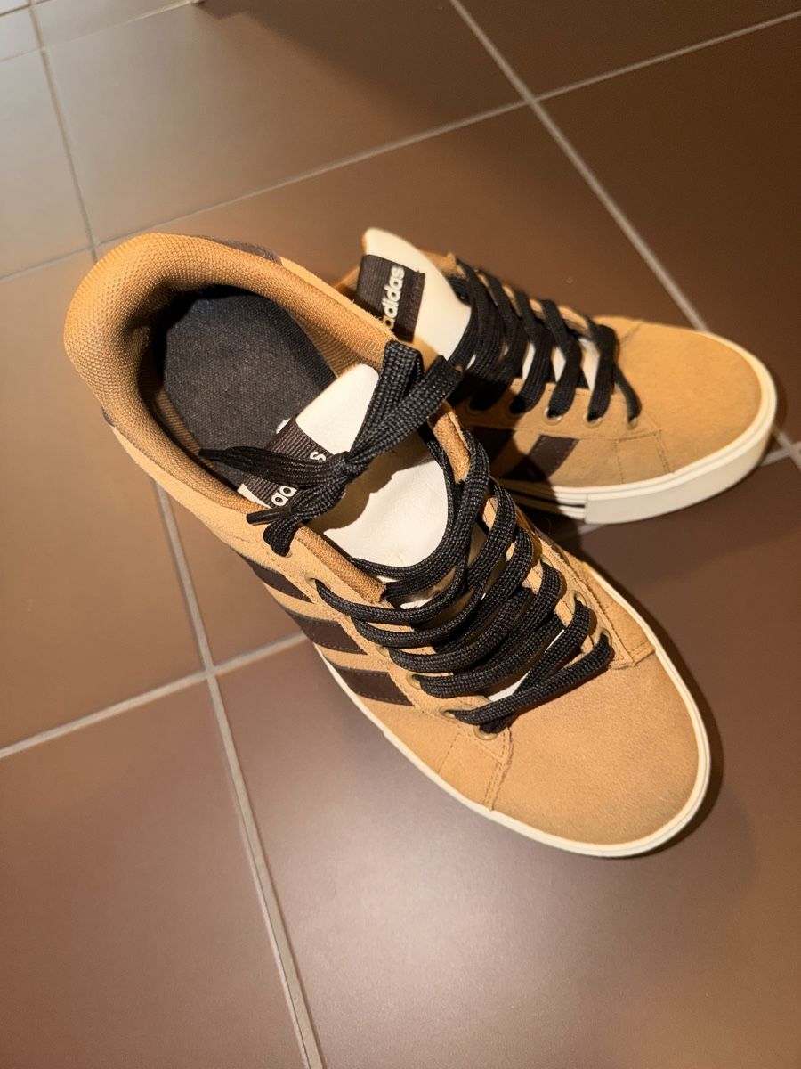 Scarpe da uomo: Diverse Schuhe  – Usato da Zürich venduto da SiLENZiO
