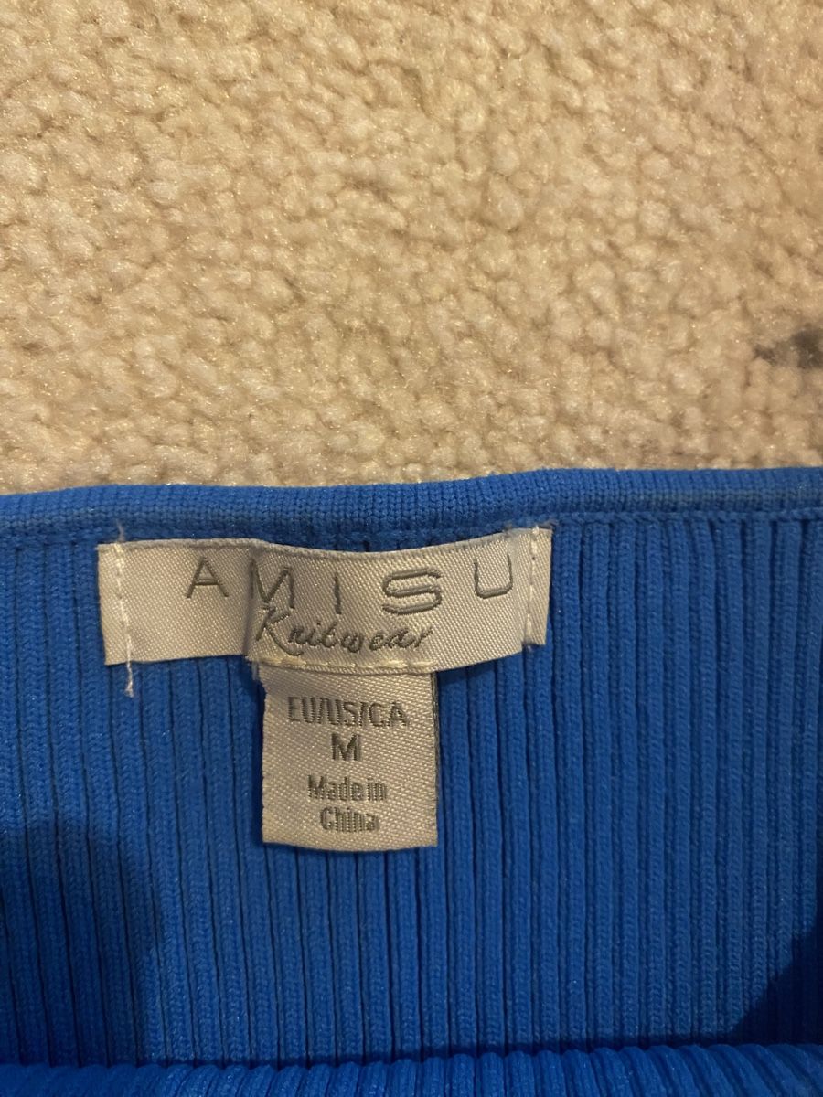 Top: Amisu Stricktop blau Grösse M neuwertig – Nuovo (secondo la descrizione) da Merlischachen venduto da aly_9ncj 1