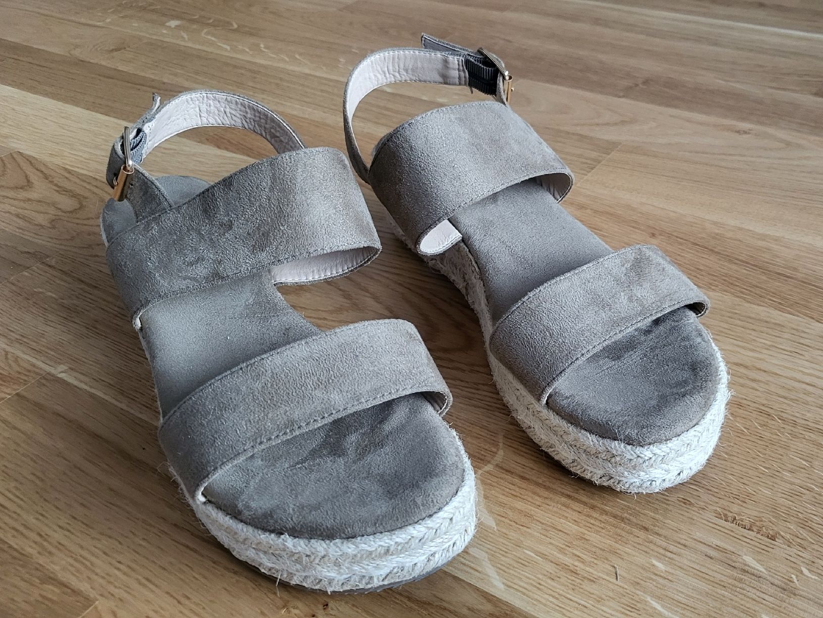 Damenschuhe: AboutYou Sandaletten, Gr. 40 – Gebraucht aus Thun von _andi 1