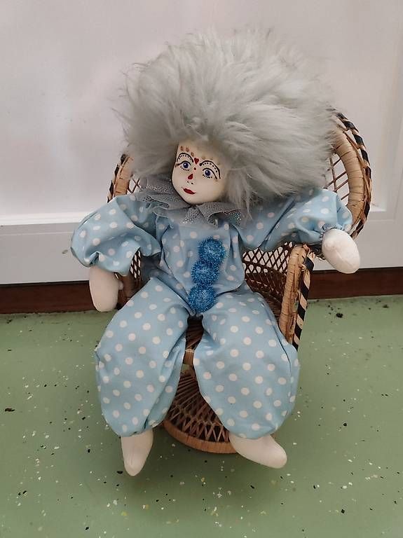 Statuette: Clown auf Stuhl – Usato da Dürnten venduto da dan_g5zw