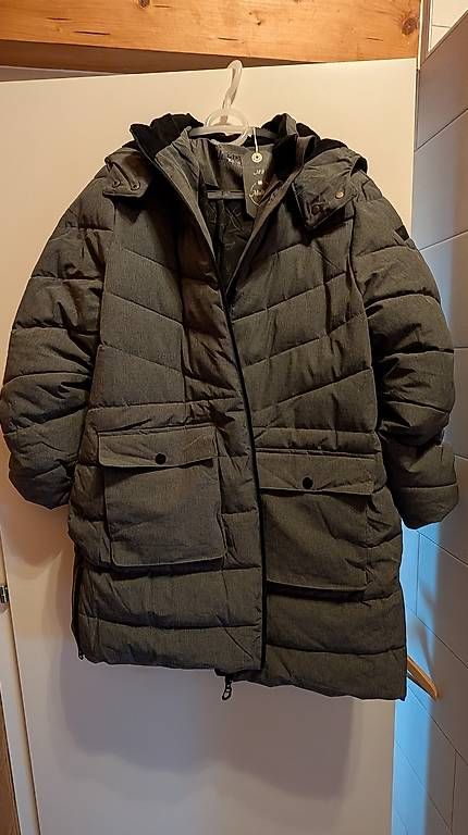 Cappotti: Manteau, veste longue  – Usato da Villars-Le-Terroir venduto da Nanoucard 2