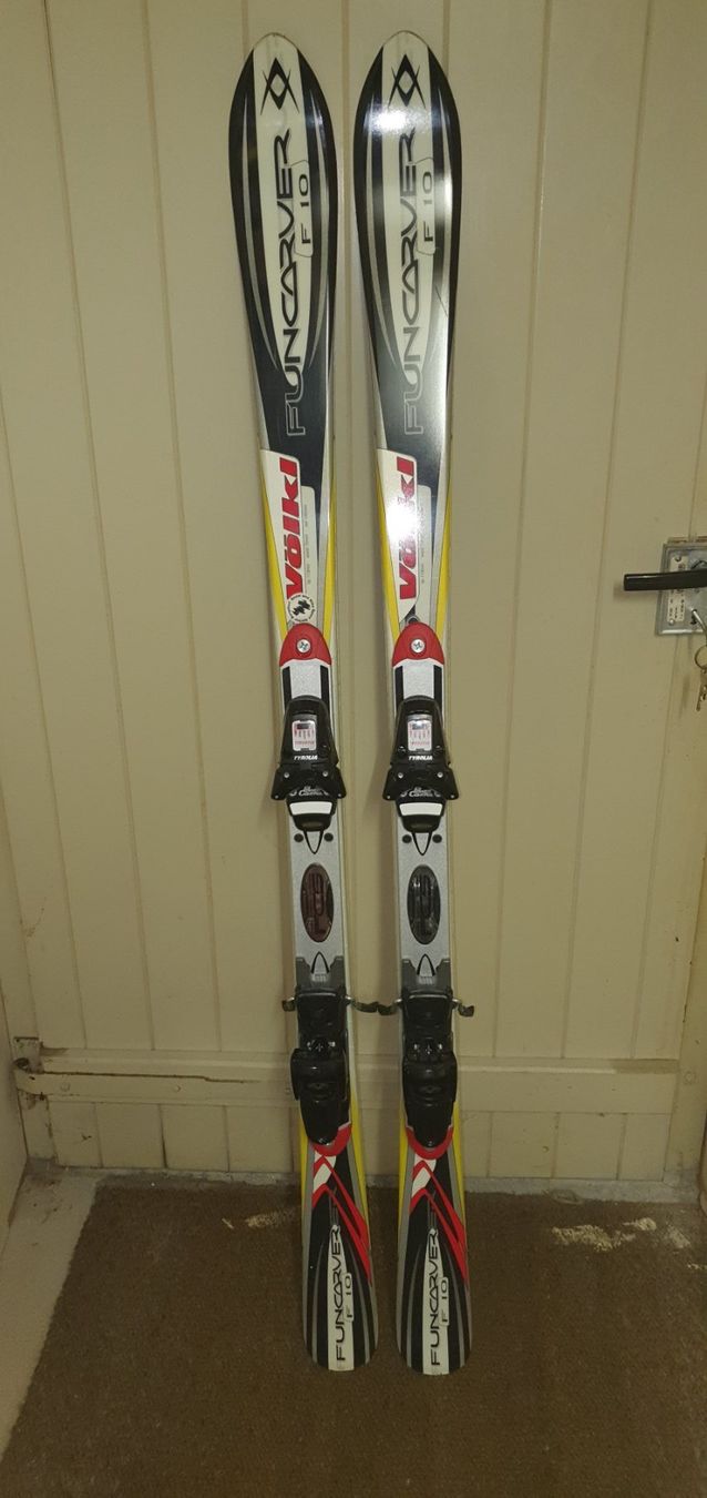 Völkl Skis: Völkl FUNCARVER F10 – Neu (gemäss Beschreibung) aus Burgdorf von schlange034