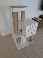 Kratzbaum für Katzen weiss Holz mit Sisal guter Zustand